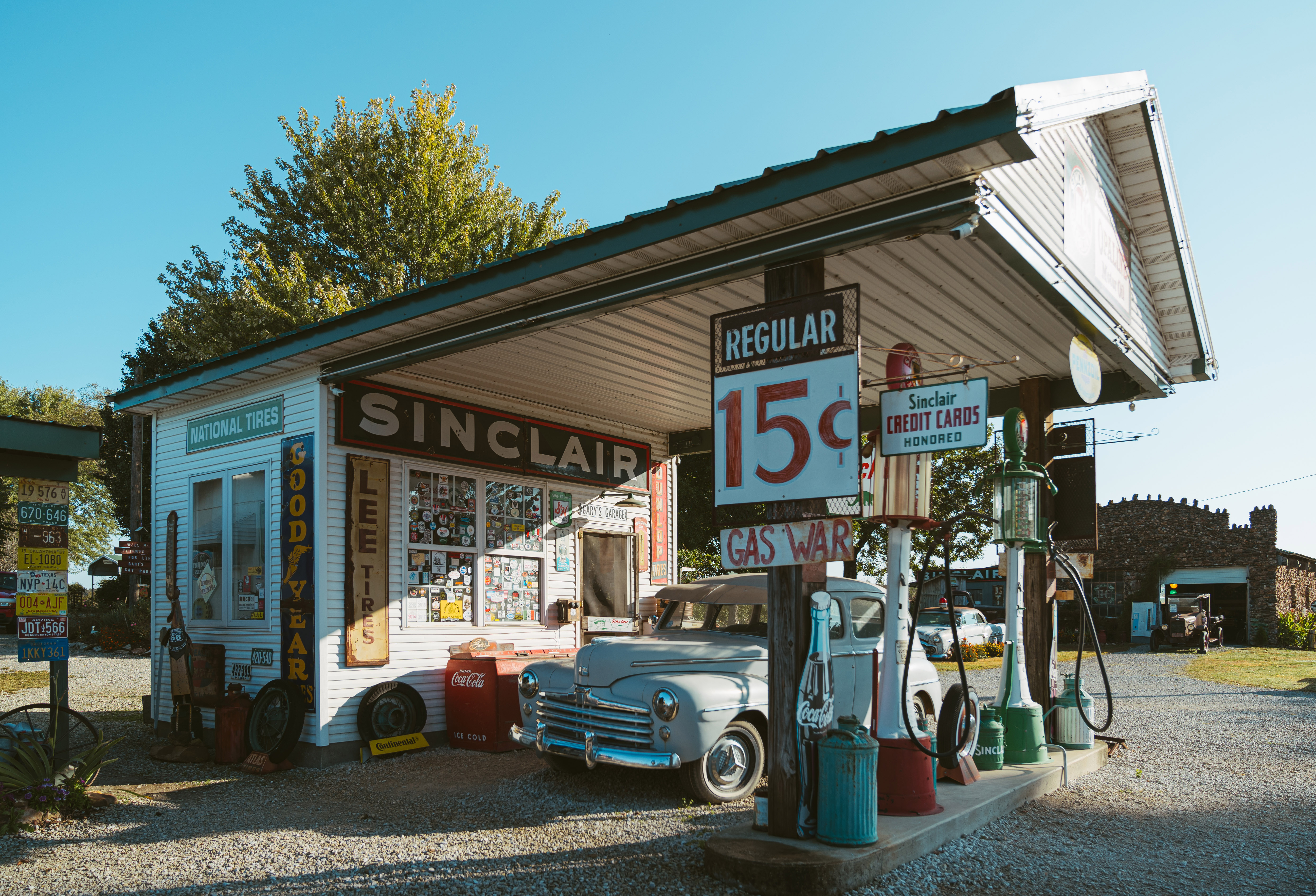 Gary’s Gay Parita, a retro service station in Ash Grove, Missouri