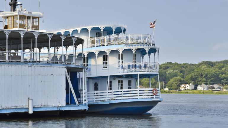 Steamboat on the Mississippi River in LeClaire, Iowa Steamboat on the Mississippi River in LeClaire, Iowa