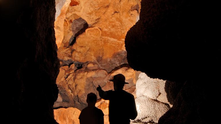 Guided tours make the winding Jewel Cave National Monument come alive. Guided tours make the winding Jewel Cave National Monument come alive.