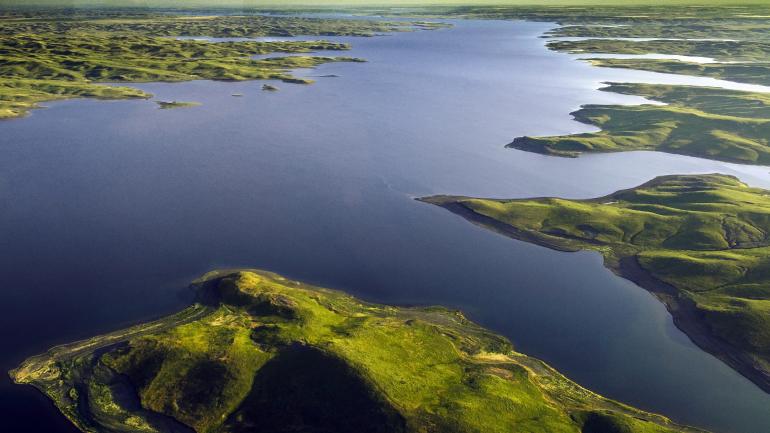 Recreational opportunities abound on the mighty Missouri River, which bisects the state. Recreational opportunities abound on the mighty Missouri River, which bisects the state.