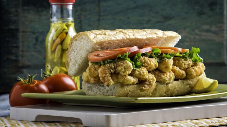 On the Northshore Sampler Trail, tuck into Louisiana comfort foods such as a generously stuffed po’boy sandwich. On the Northshore Sampler Trail, tuck into Louisiana comfort foods such as a generously stuffed po’boy sandwich.