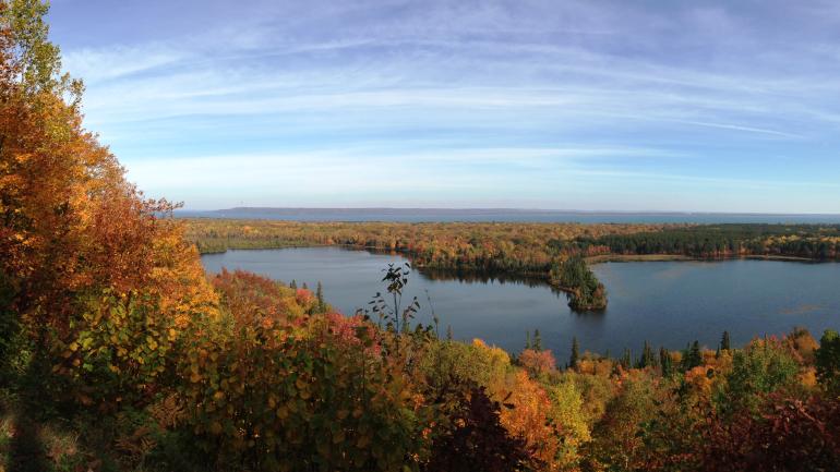 The Mission Point Overlook hike takes you through beautiful Michigan scenery, especially in the fall. The Mission Point Overlook hike takes you through beautiful Michigan scenery, especially in the fall.
