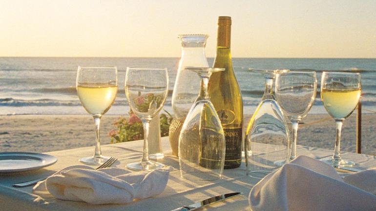 Waterfront dining is essential to savoring time in Naples. Waterfront dining is essential to savoring time in Naples.