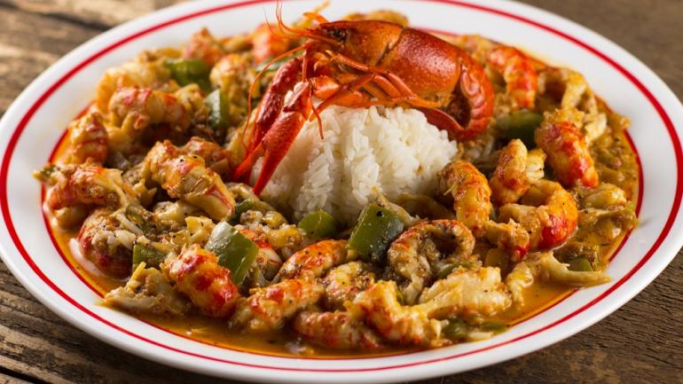 L’étouffée offre le parfait mélange de fruits de mer de saison et de saveurs épicées. L’étouffée offre le parfait mélange de fruits de mer de saison et de saveurs épicées.