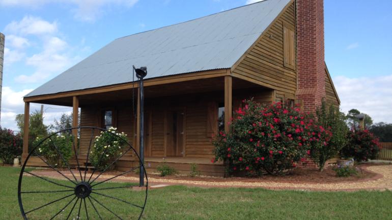 The historic Epps House, relocated to the Louisiana State University campus in Alexandria-Pineville, Louisiana The historic Epps House, relocated to the Louisiana State University campus in Alexandria-Pineville, Louisiana