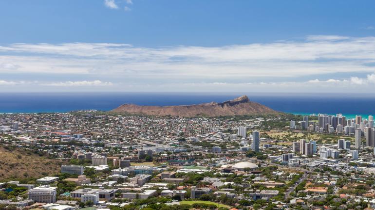Diamond Head, an icon of the Oʻahu shoreline Diamond Head, an icon of the Oʻahu shoreline