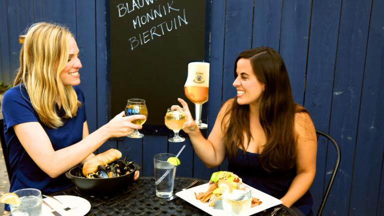 Dining and enjoying craft beers in Buffalo Dining and enjoying craft beers in Buffalo