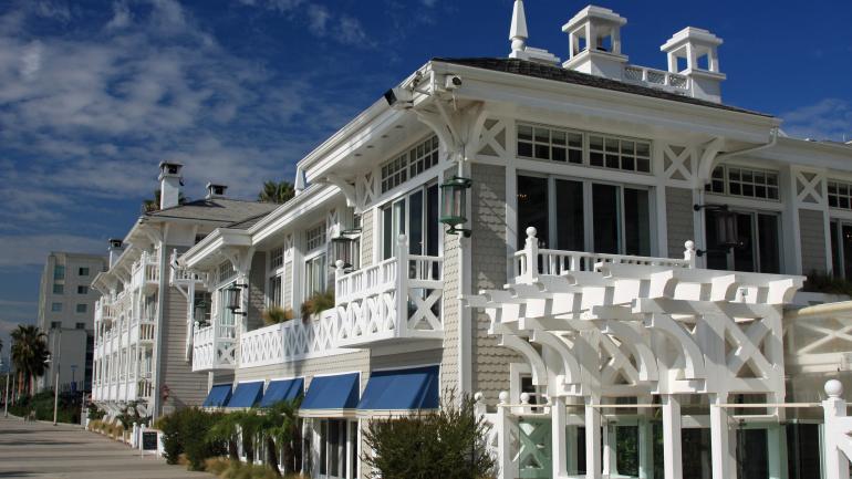 The exterior of Santa Monica’s Shutters on the Beach, home to three restaurants with ocean views The exterior of Santa Monica’s Shutters on the Beach, home to three restaurants with ocean views