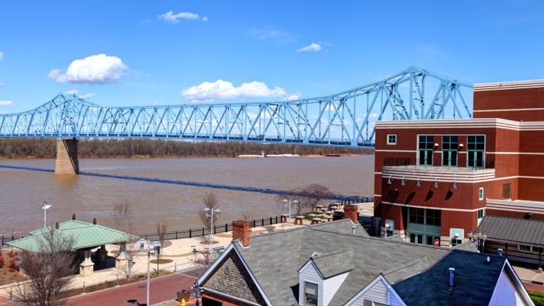 Scenic view of the The Owensboro Bridge in Owensboro, Kentucky Scenic view of the The Owensboro Bridge in Owensboro, Kentucky