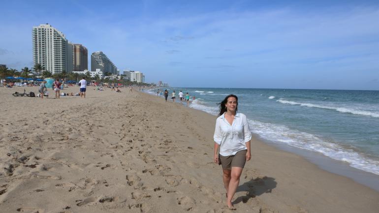 Strolling along the Atlantic Ocean shoreline in Fort Lauderdale Strolling along the Atlantic Ocean shoreline in Fort Lauderdale
