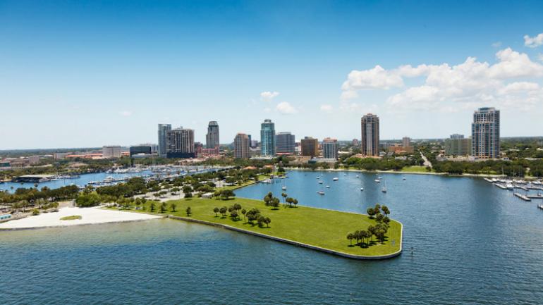 Blue skies and shopping near the downtown waterfront in St. Petersburg Blue skies and shopping near the downtown waterfront in St. Petersburg