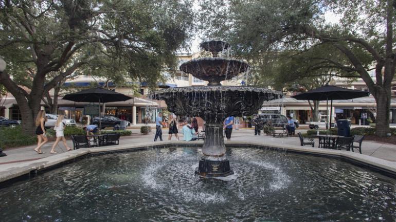 Soothing fountain in a peaceful courtyard in Hyde Park Village in Tampa Soothing fountain in a peaceful courtyard in Hyde Park Village in Tampa