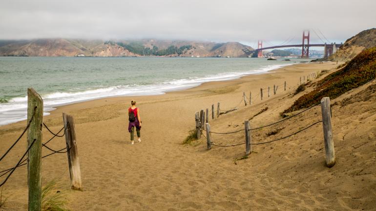 Baker Beach con vistas del Golden Gate Bridge, en San Francisco Baker Beach con vistas del Golden Gate Bridge, en San Francisco