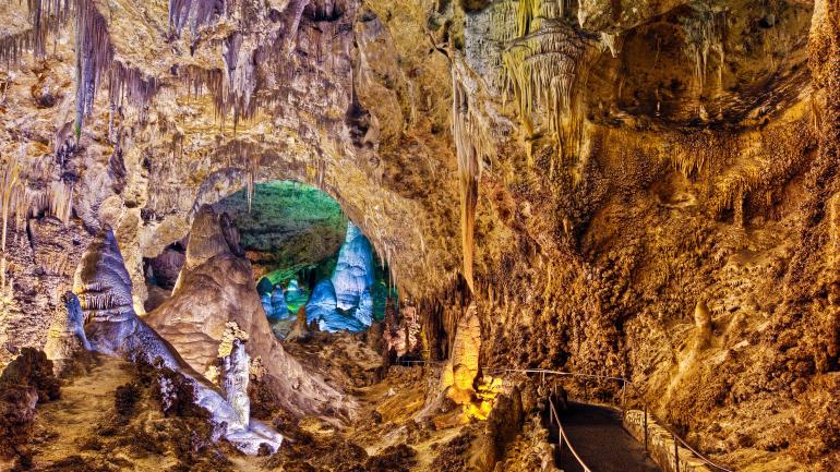 D’incroyables formations souterraines dans la Carlsbad Cavern D’incroyables formations souterraines dans la Carlsbad Cavern