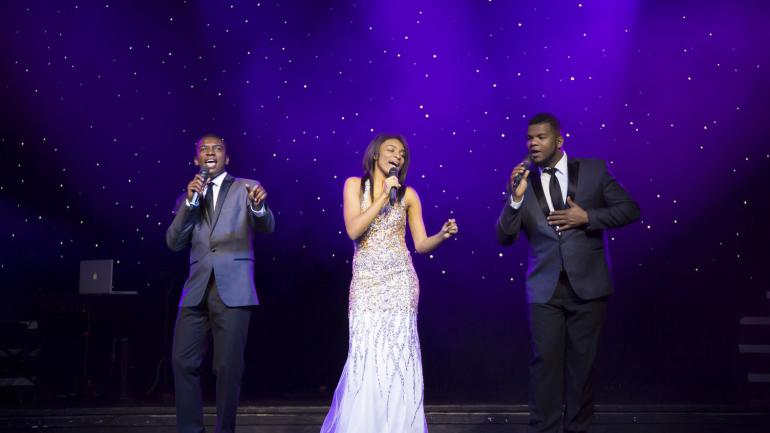 Live performance from Voices of Glory at Branson’s Starlite Theatre Live performance from Voices of Glory at Branson’s Starlite Theatre