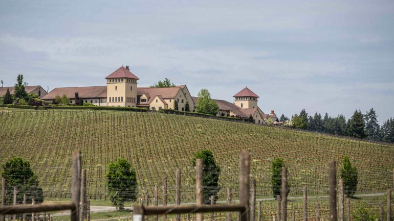 King Estate Winery in Eugene, a Willamette Valley institution King Estate Winery in Eugene, a Willamette Valley institution