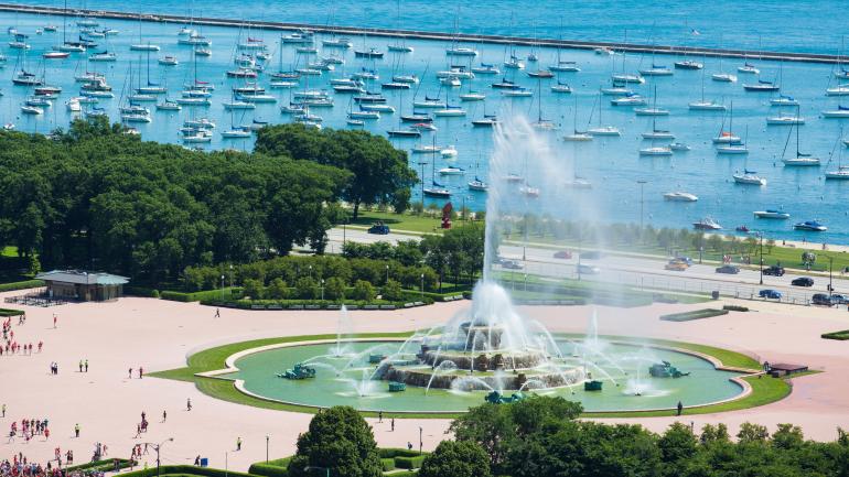 Buckingham Fountain in Grant Park, the start of Route 66 in Chicago, Illinois Buckingham Fountain in Grant Park, the start of Route 66 in Chicago, Illinois
