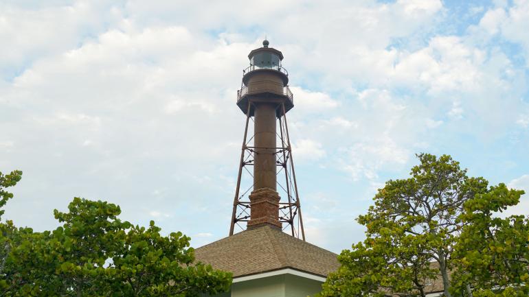 Le phare de Sanibel Island, site emblématique depuis les années 1880 Le phare de Sanibel Island, site emblématique depuis les années 1880