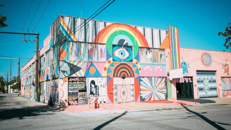 Psychedelic exterior of The Womb art gallery in Oklahoma City, Oklahoma Psychedelic exterior of The Womb art gallery in Oklahoma City, Oklahoma