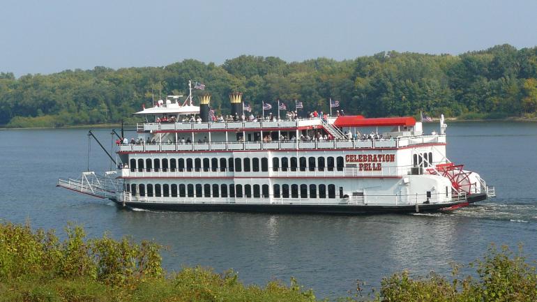 Recorrido turístico por el Mississippi River en el Celebration Belle Recorrido turístico por el Mississippi River en el Celebration Belle