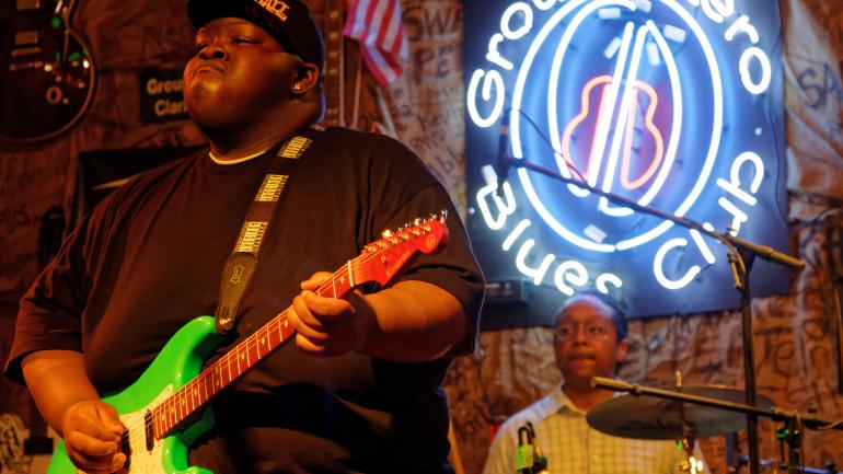Bluesman Christone “Kingfish” Ingram performing at Ground Zero Blues Club Bluesman Christone “Kingfish” Ingram performing at Ground Zero Blues Club