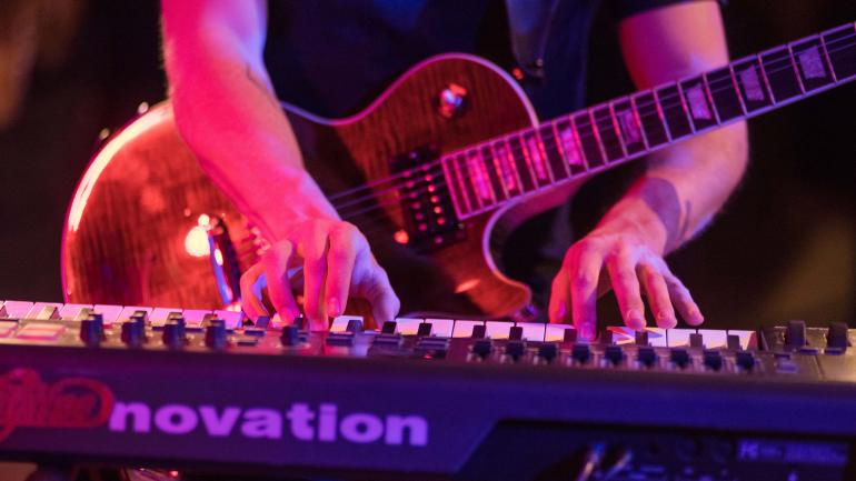 Bass Physics plays the keyboard and guitar Bass Physics plays the keyboard and guitar