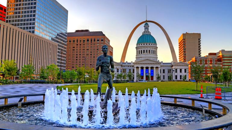 Kiener Plaza in St. Louis with the Gateway Arch in the background Kiener Plaza in St. Louis with the Gateway Arch in the background