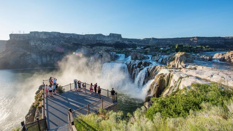 Scenic overlook over Shoshone Falls in Twin Falls, Idaho Scenic overlook over Shoshone Falls in Twin Falls, Idaho