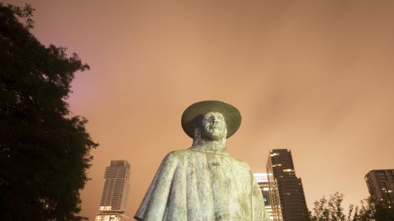 An Austin scuplture honoring musician Stevie Ray Vaughan An Austin scuplture honoring musician Stevie Ray Vaughan