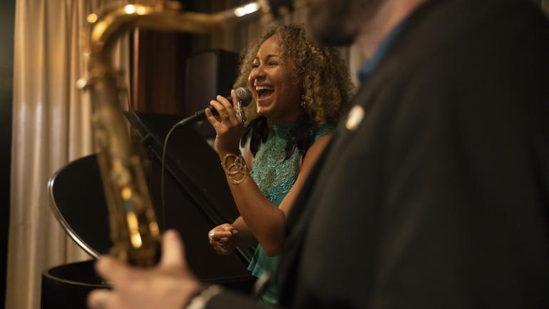 Robin Barnes performing in New Orleans Robin Barnes performing in New Orleans