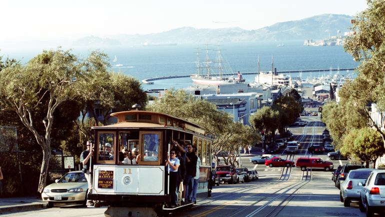 Exploring the city via cable car Exploring the city via cable car