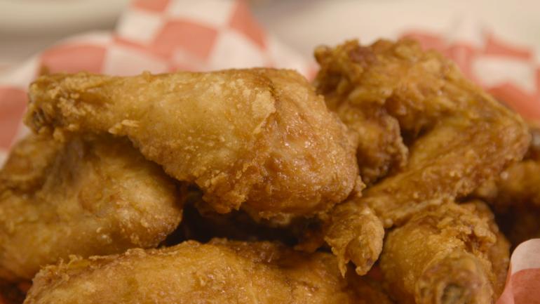 Freshly fried chicken from Brown Bag Burgers in Henderson, Kentucky Freshly fried chicken from Brown Bag Burgers in Henderson, Kentucky