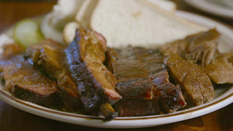 A plate of barbecue ribs in Owensboro, Kentucky A plate of barbecue ribs in Owensboro, Kentucky