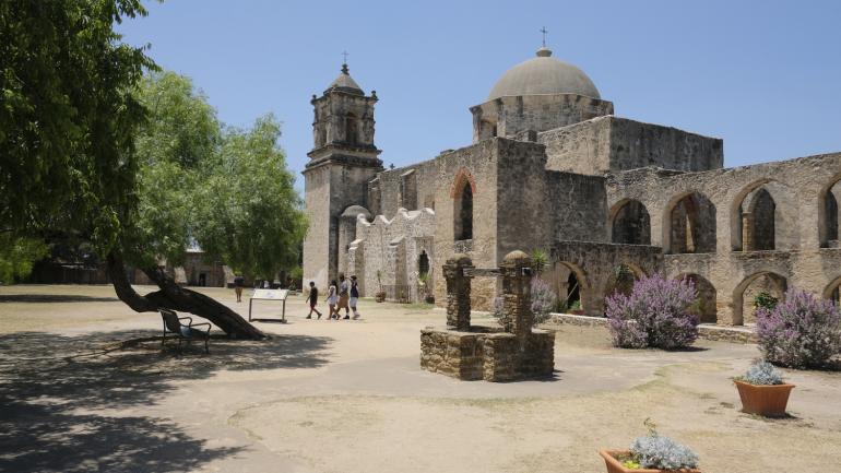 Le parvis de Mission San Jose à San Antonio Le parvis de Mission San Jose à San Antonio