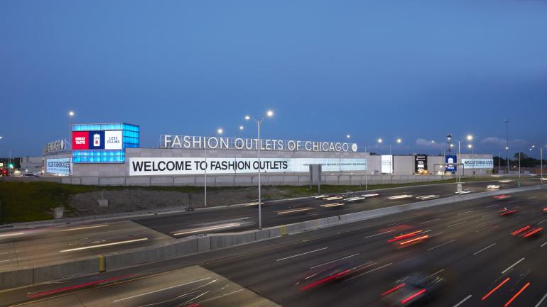 Signage welcoming shoppers to the Fashion Outlets of Chicago Signage welcoming shoppers to the Fashion Outlets of Chicago