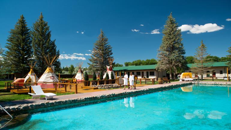 Serene days at the Saratoga Hot Springs Resort Serene days at the Saratoga Hot Springs Resort