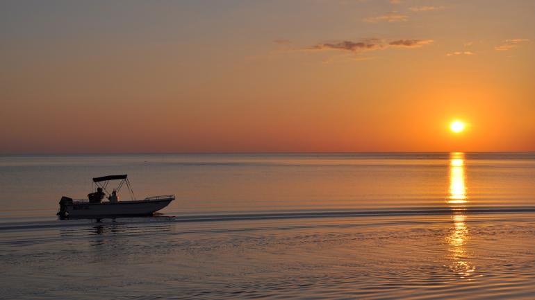 Passeio de barco ao pôr do sol em Hernando County Passeio de barco ao pôr do sol em Hernando County