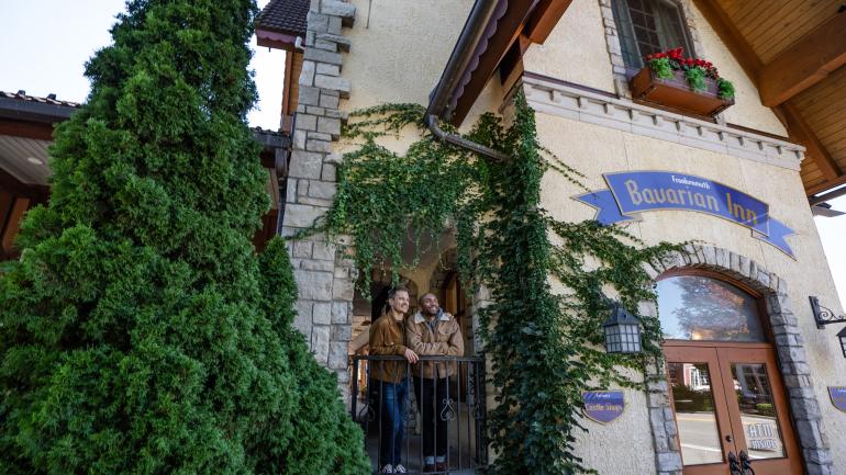 Admiring Downtown Frankenmuth’s Bavarian-style buildings Admiring Downtown Frankenmuth’s Bavarian-style buildings