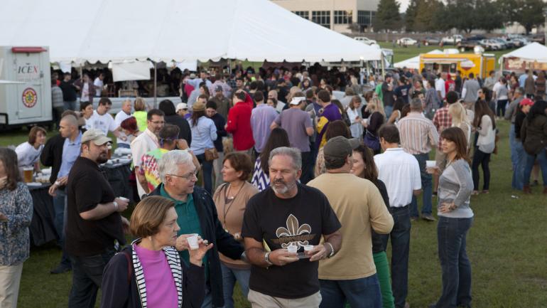 Prueba más de 200 cervezas diferentes en el Gulf Brew Festival en Octubre. Prueba más de 200 cervezas diferentes en el Gulf Brew Festival en Octubre.