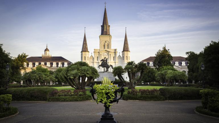 El St. Louis Cathedral en Jackson Square El St. Louis Cathedral en Jackson Square