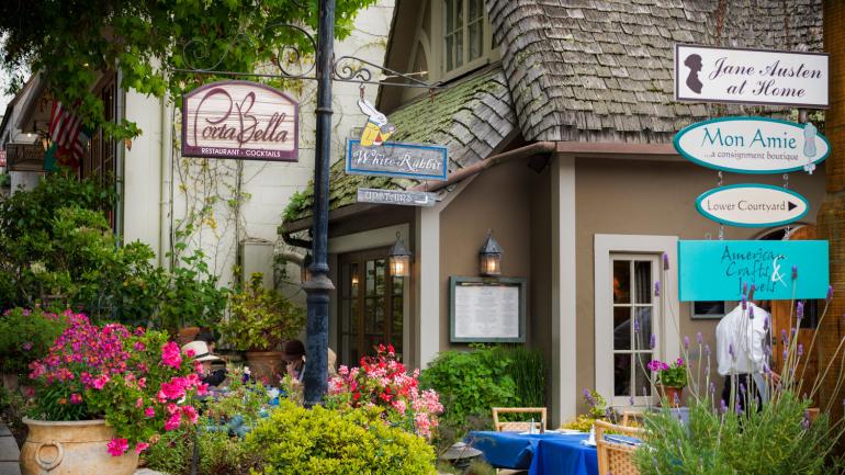 Quaint shops and restaurants in Carmel-by-the-Sea Quaint shops and restaurants in Carmel-by-the-Sea