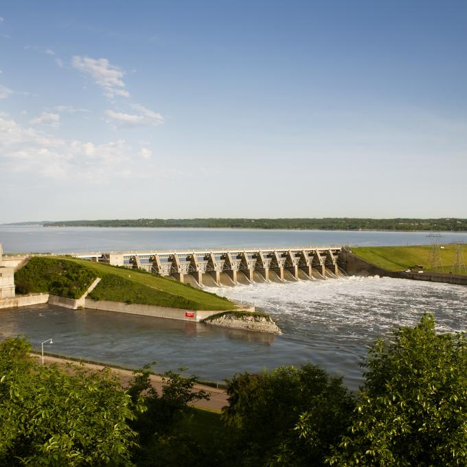 Nebraska has more kilometers of river than any other state in the USA. Nebraska has more kilometers of river than any other state in the USA.