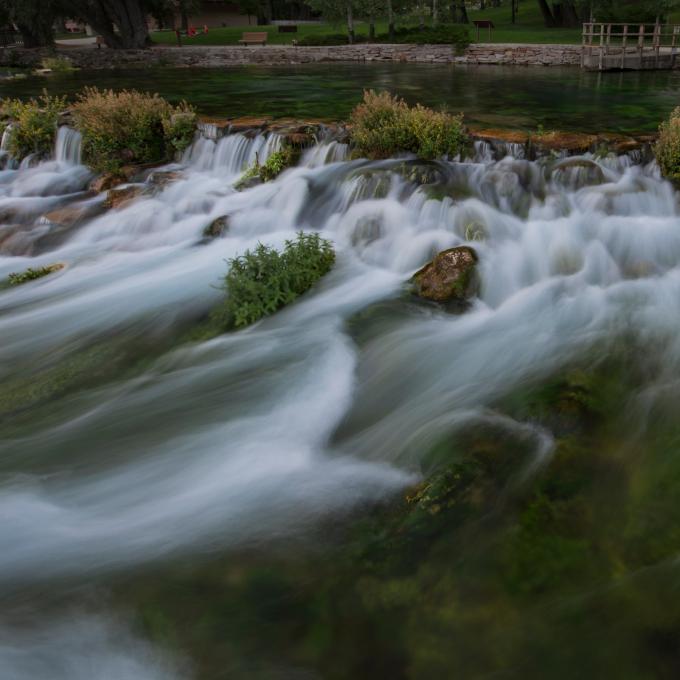 The big state of Montana has the world’s shortest river, The Roe, which flows only 61 meters. The big state of Montana has the world’s shortest river, The Roe, which flows only 61 meters.