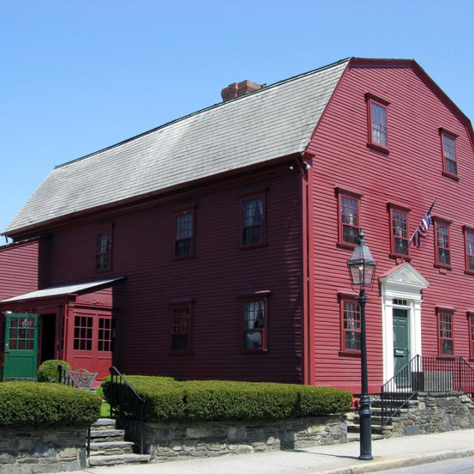 Newport's White Horse Tavern is believed to be the oldest continuously operating tavern in the USA. Newport's White Horse Tavern is believed to be the oldest continuously operating tavern in the USA.