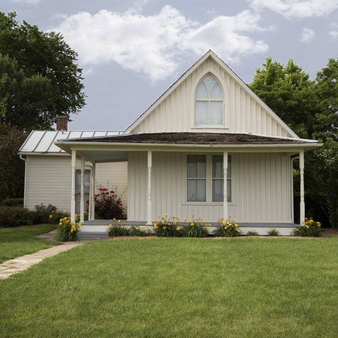 Famous artist and Iowan Grant Wood created the iconic painting “American Gothic” in his studio in Cedar Rapids. Famous artist and Iowan Grant Wood created the iconic painting “American Gothic” in his studio in Cedar Rapids.