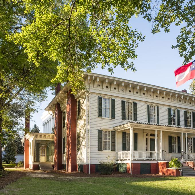 Exterior view of the Confederacy’s first White House in Montgomery, Alabama Exterior view of the Confederacy’s first White House in Montgomery, Alabama