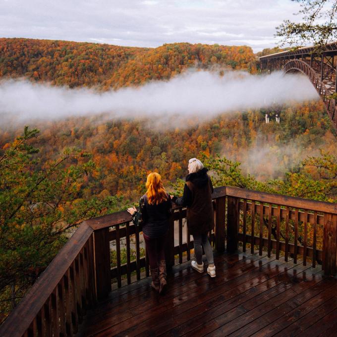 Observando el follaje de otoño en el New River Gorge National Park and Preserve Observando el follaje de otoño en el New River Gorge National Park and Preserve