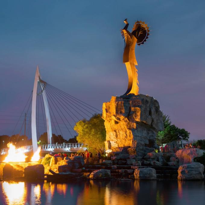 Statue du Keeper of the Plains à Wichita Statue du Keeper of the Plains à Wichita