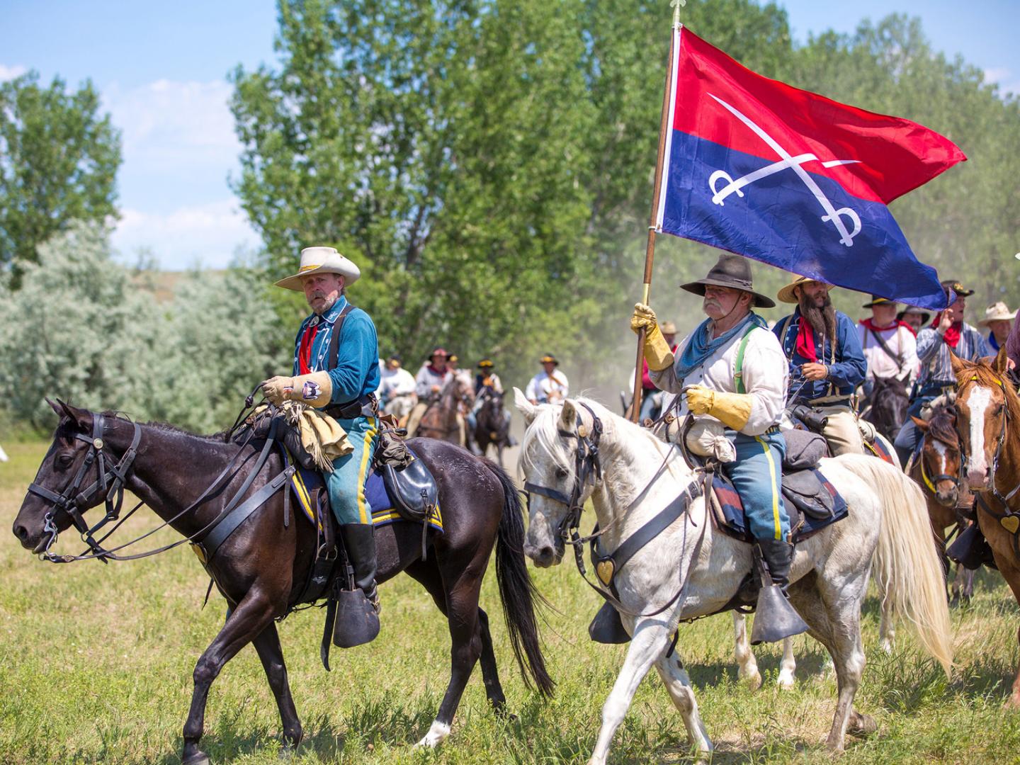 Reconstitution historique de la bataille de Little Bighorn, également connue sous le nom de Custer's Last Stand Reconstitution historique de la bataille de Little Bighorn, également connue sous le nom de Custer's Last Stand