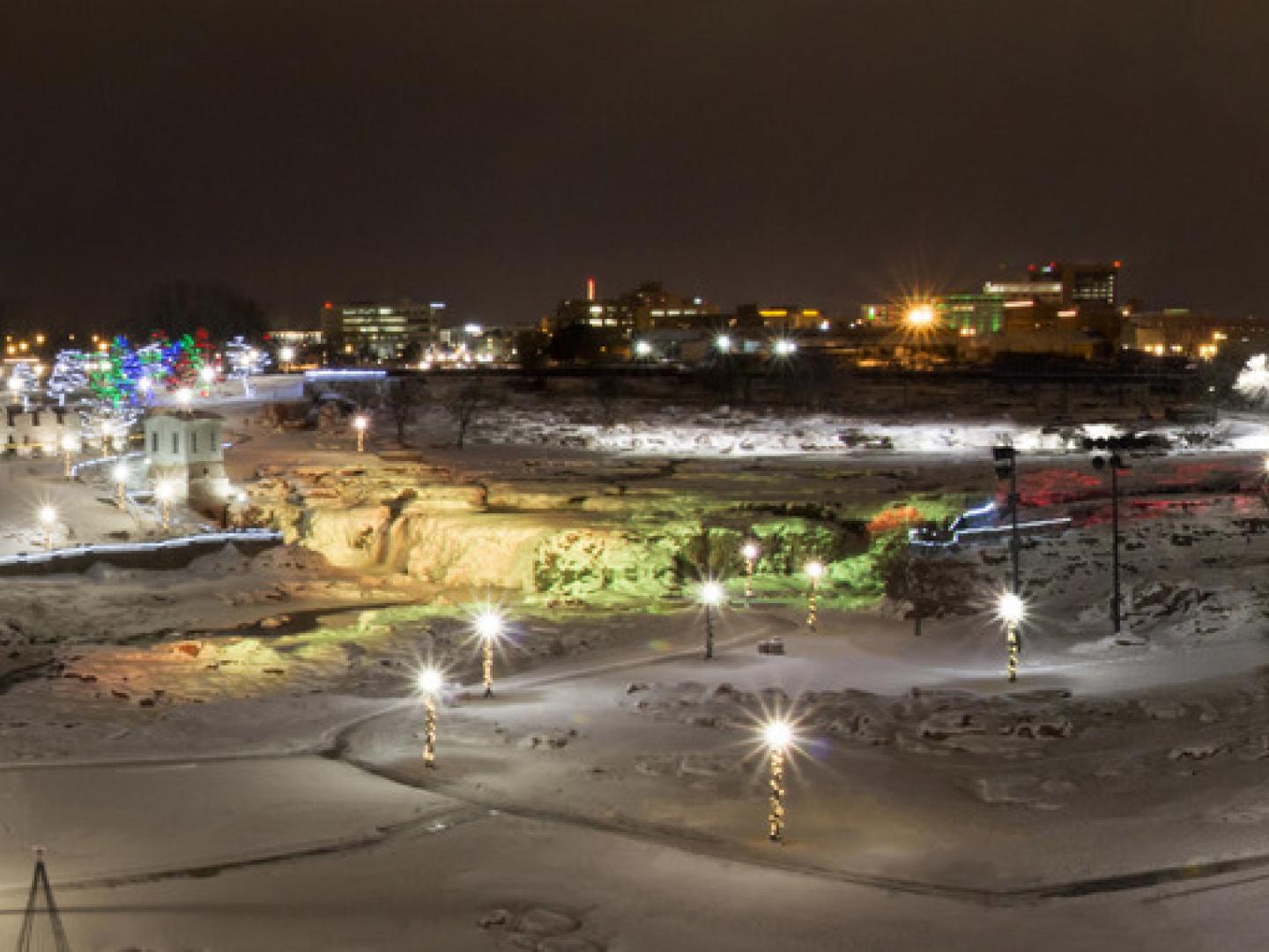 Festlicher Weihnachtszauber im Falls Park Festlicher Weihnachtszauber im Falls Park
